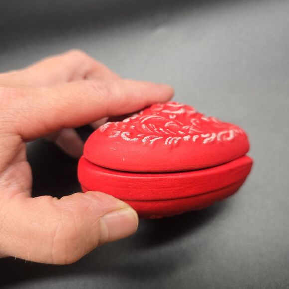 Vintage Small Heart Shaped Valentine Ceramic Jewelry Trinket Box Red - Picture 7 of 9